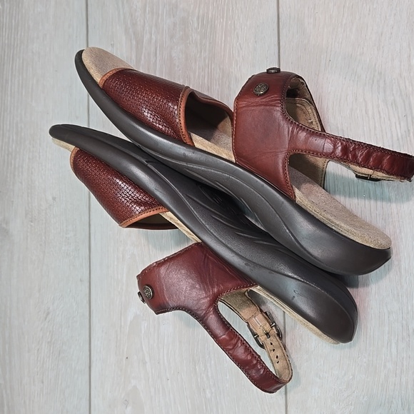 SAS Women Comfort Tripad Brown Leather Sandals Shoes Sz 8.5WW - Picture 7 of 10